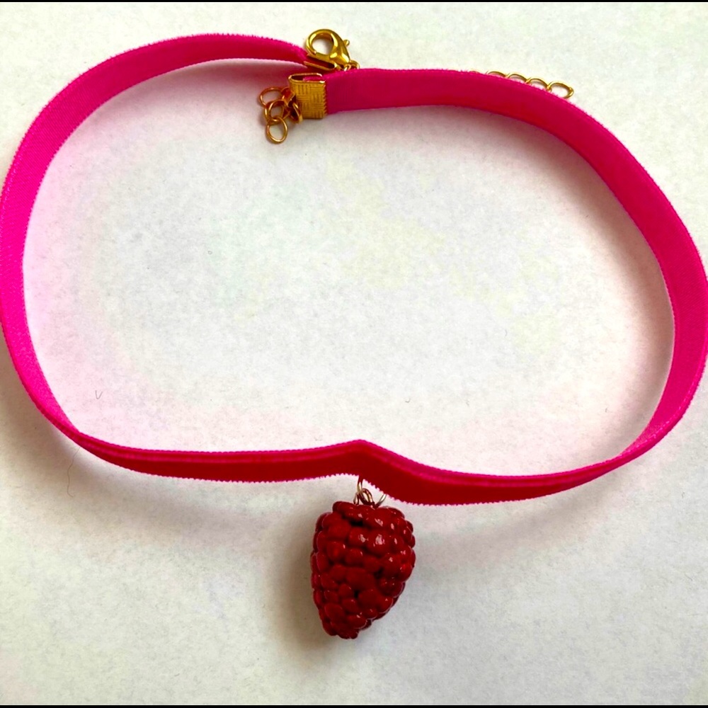 Raspberry Choker